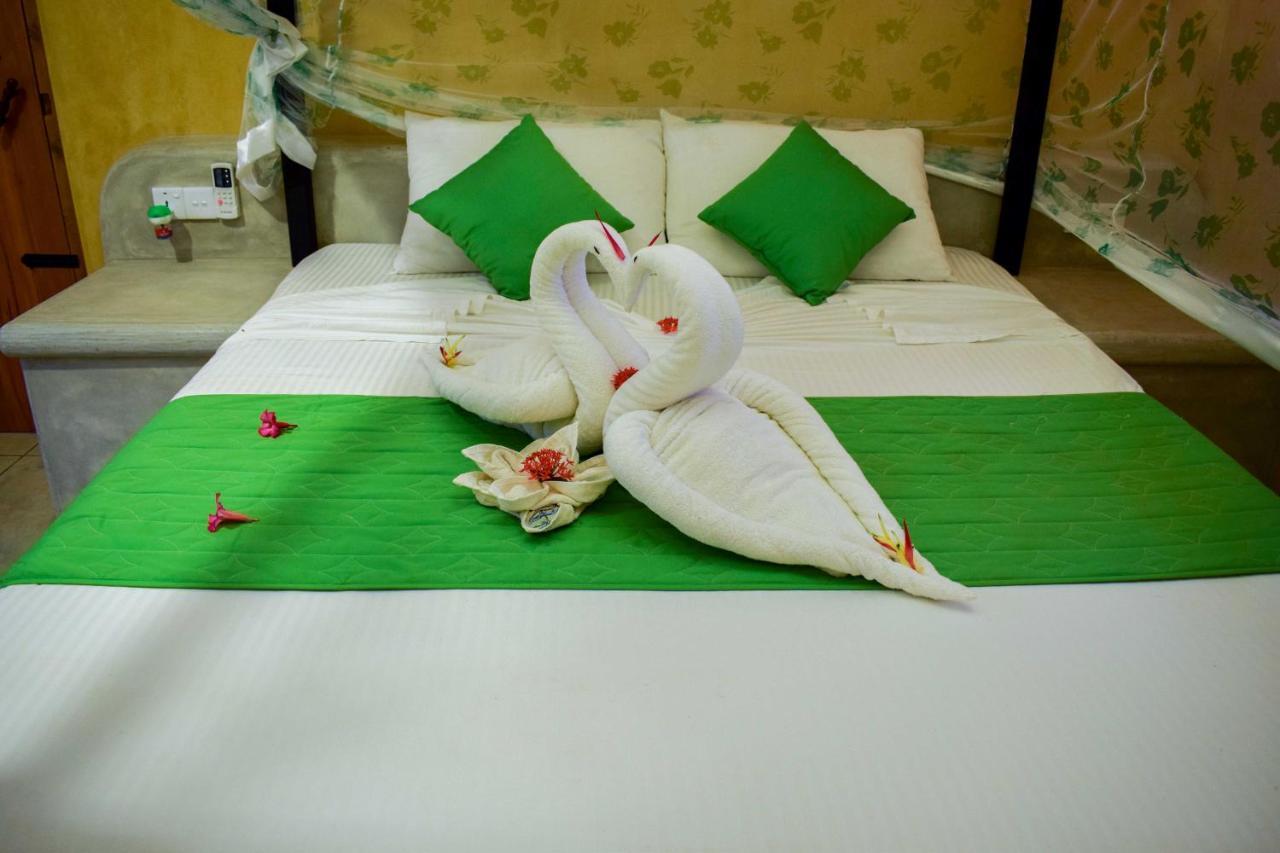 Omeesha Beach Hotel Kalpitiya Szoba fotó