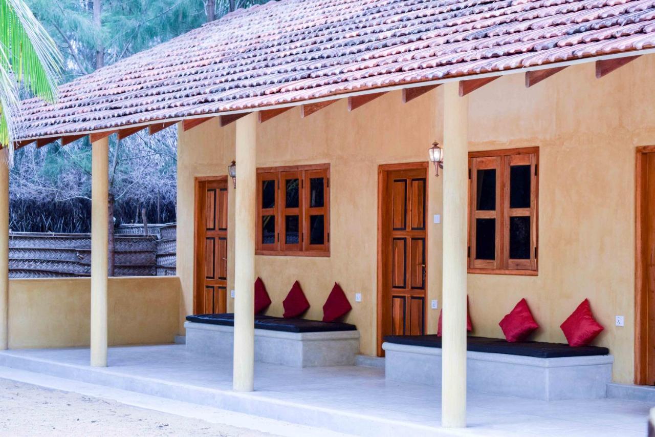 Omeesha Beach Hotel Kalpitiya Kültér fotó